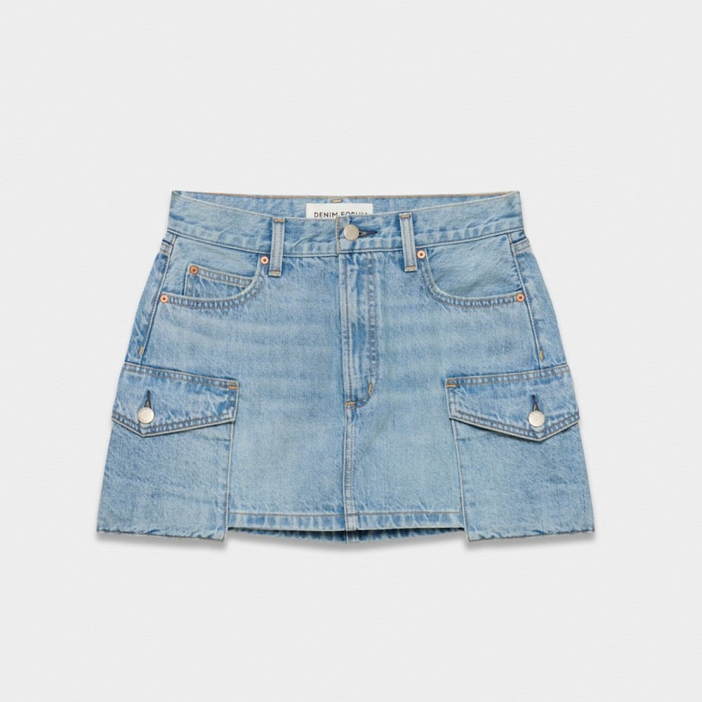 Like New Denim Forum 90’s Mid-Rise‎ Cargo Mini Skirt